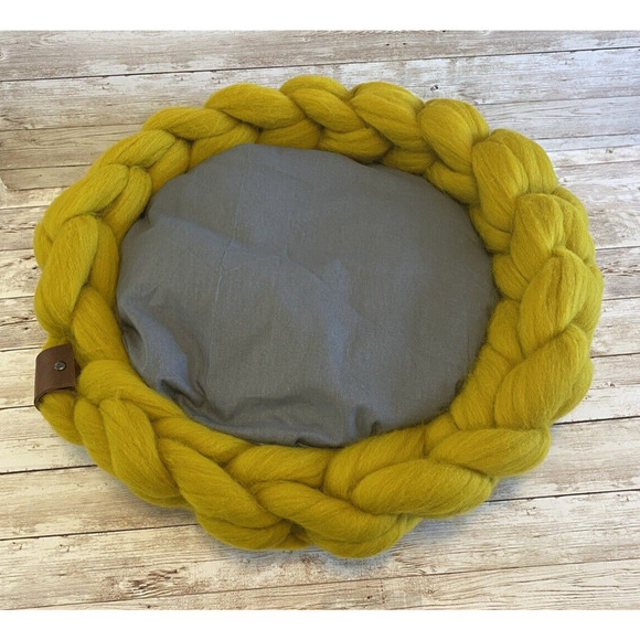 Cat / Small Dog Yarn Bed Mustard Yellow Chunky Yarn Homemade Merino Wool Cozy - Picture 2 of 16